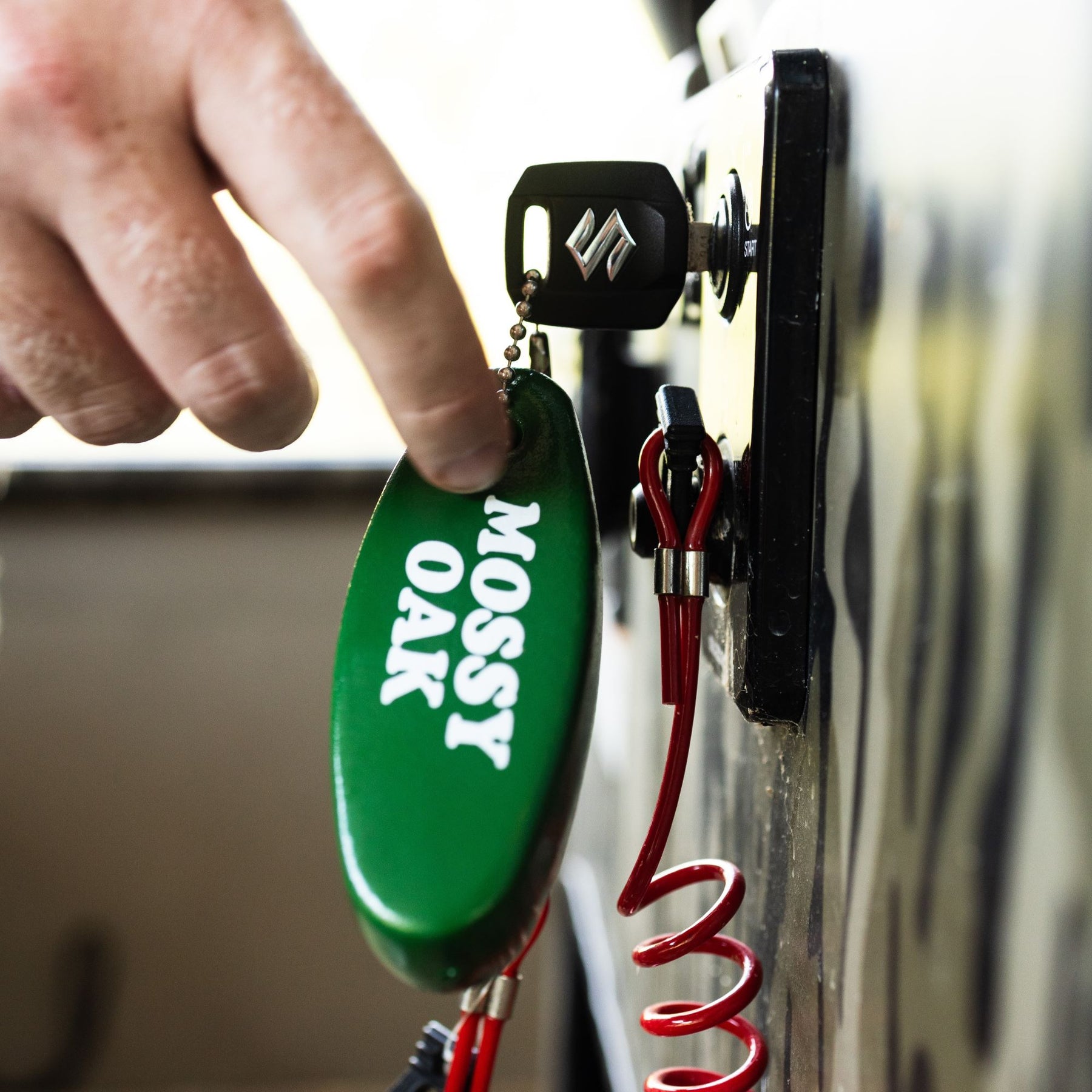 Vintage Floating Keychain – The Mossy Oak Store